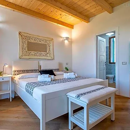 Villa Celeste Countryside Deluxe Near The Beaches Of Sardinia *